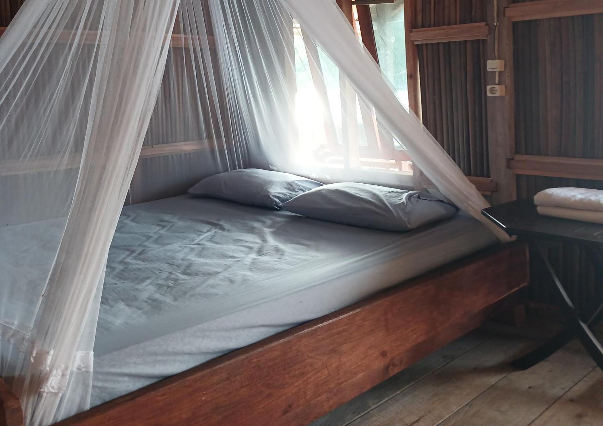Meos Ambower Homestay Raja Ampat Fam Εξωτερικό φωτογραφία