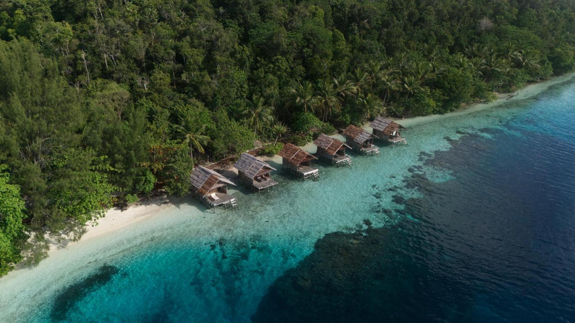 Meos Ambower Homestay Raja Ampat Fam Εξωτερικό φωτογραφία